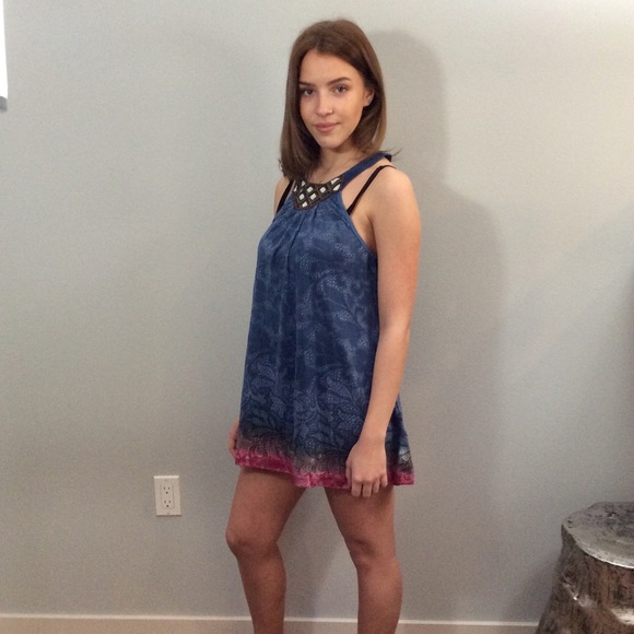 NWT Language blue halter top, size L - Picture 3 of 4